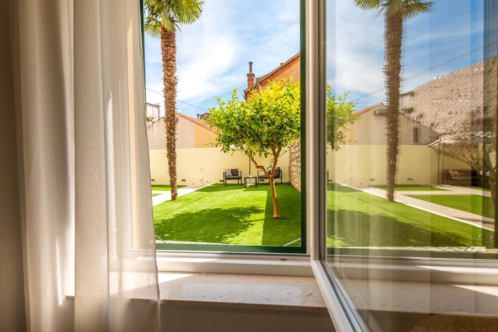 Guest house Garden Luxury 4*
